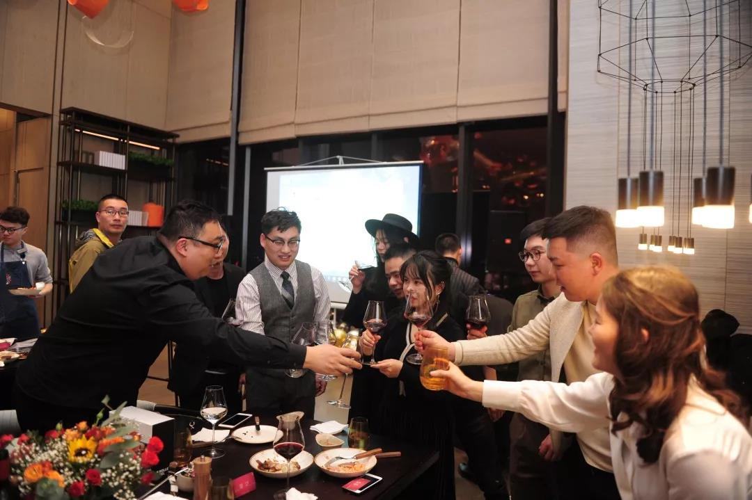 605b00f12ea29.jpg 605b00f12ea29.jpg