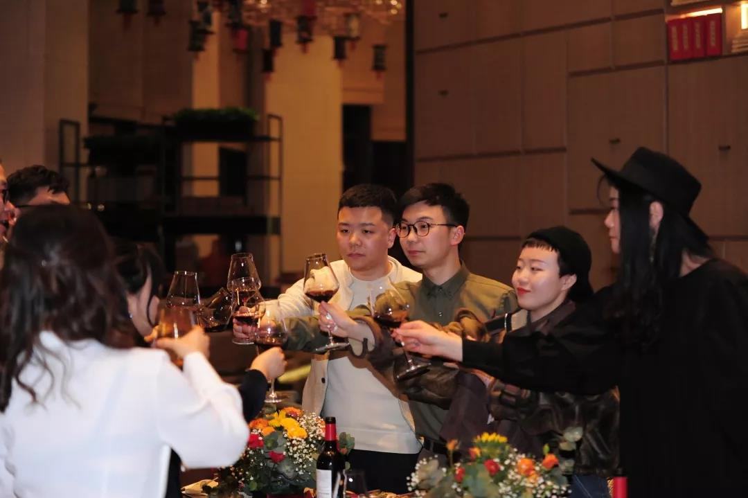 605b012fbf13e.jpg 605b012fbf13e.jpg